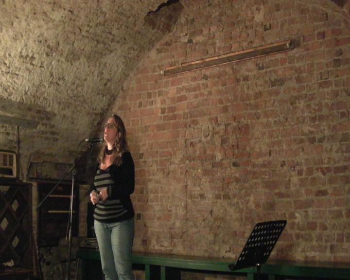 Elena Ascione, Stand Up, Banditi